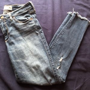 ABERCROMBIE AND FITCH light distressed jeans